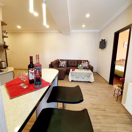 Fantaflat Old Tbilisi Apartment Buitenkant foto