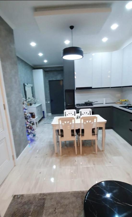 Fantaflat Old Tbilisi Apartment Buitenkant foto