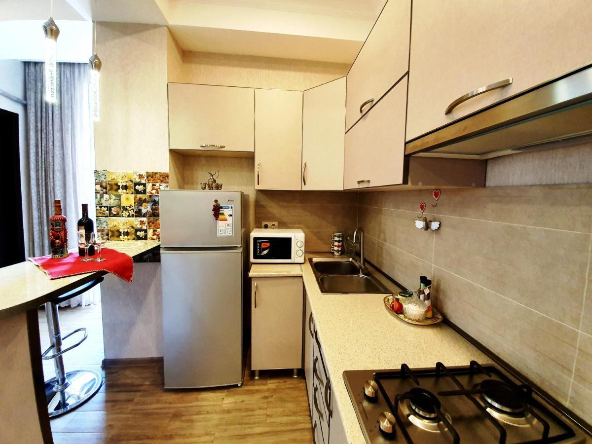 Fantaflat Old Tbilisi Apartment Buitenkant foto