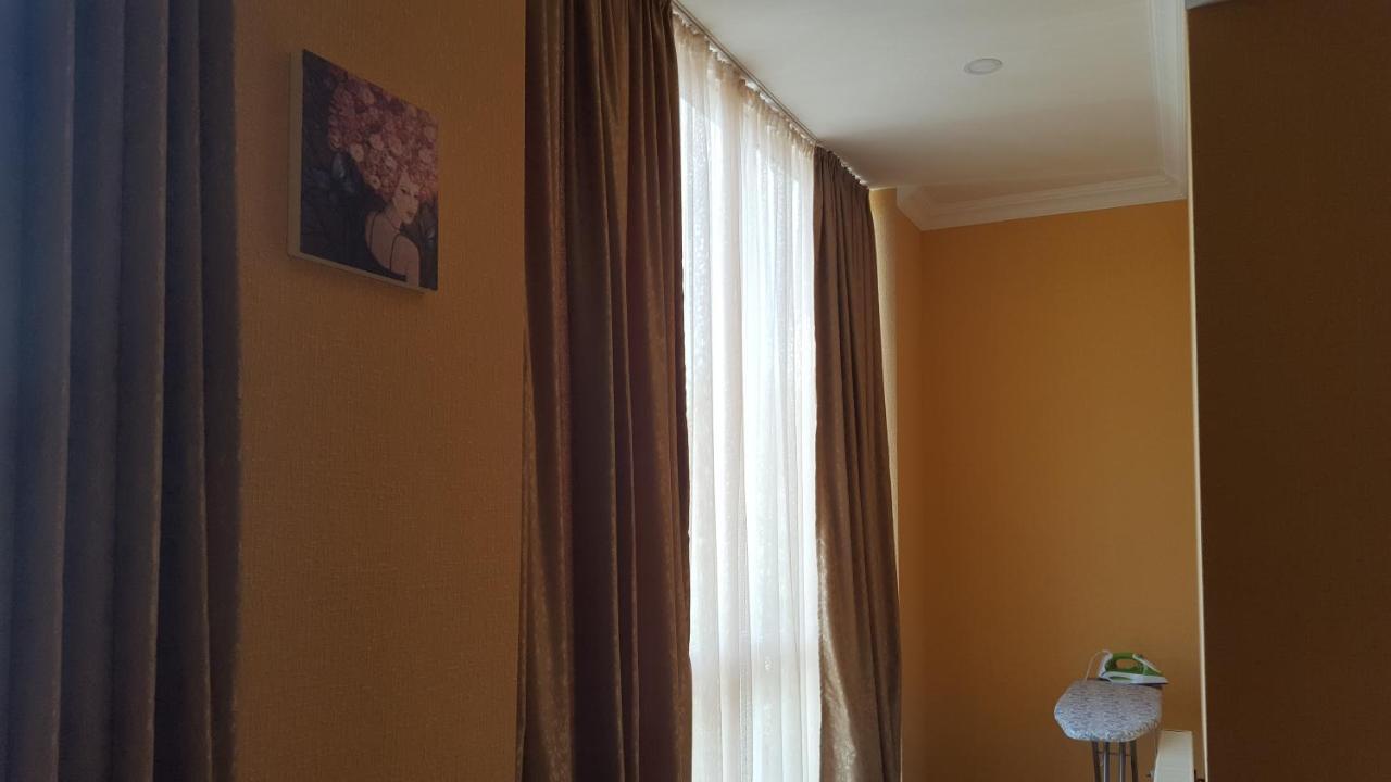 Fantaflat Old Tbilisi Apartment Buitenkant foto