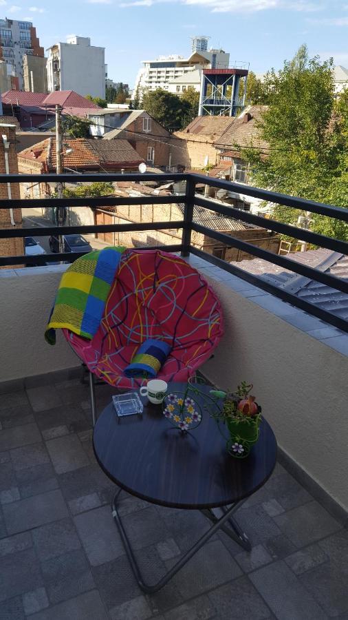 Fantaflat Old Tbilisi Apartment Buitenkant foto