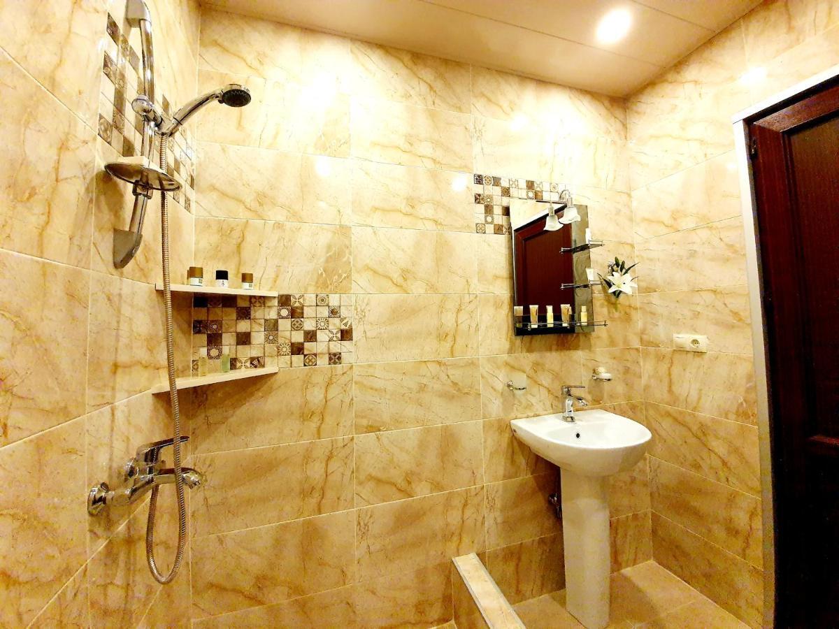 Fantaflat Old Tbilisi Apartment Buitenkant foto