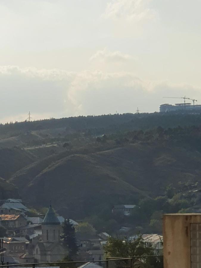 Fantaflat Old Tbilisi Apartment Buitenkant foto