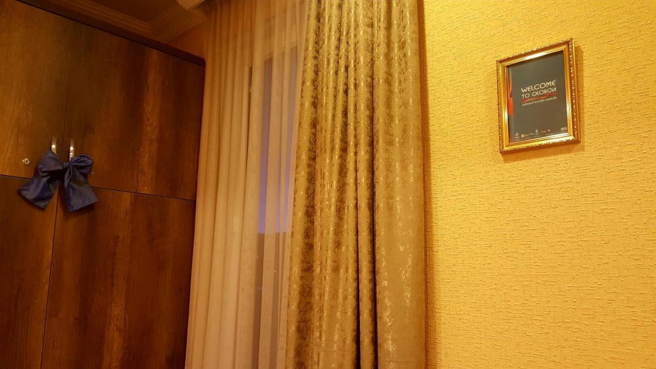Fantaflat Old Tbilisi Apartment Buitenkant foto